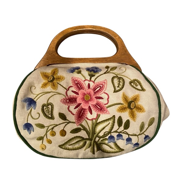 Vintage Floral Linen Wool Hand Embroidered Wood Handle Bermuda Bag 1960’s - Picture 2 of 7
